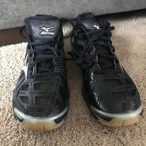Volleyball🏐♨️sneaker-Mizuno Blk-never worn-in box